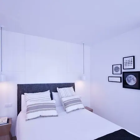 Sleep By The Sea - Las Canteras *